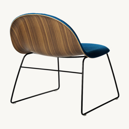 Gubi_LoungeChair_Sledge_Black_FrontUpholstered_Wood_Walnut_Fabric_Blue_Back