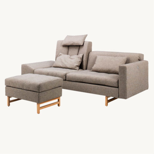 Embrace-Sofa-Bruehl-mit-Hocker